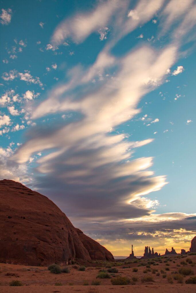 Visiting Monument Valley Arizona at sunrise